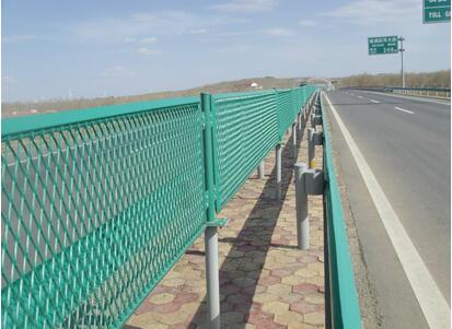 高速公路護欄網(wǎng)